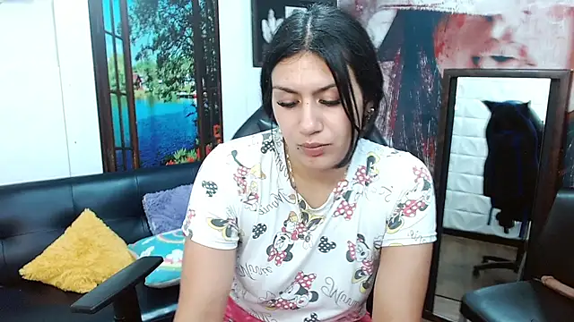 Snapshot of gigi_gilt_ chatting on 04/05/26, 04:59 gigi gilt online show from 04/05/26, 04:59