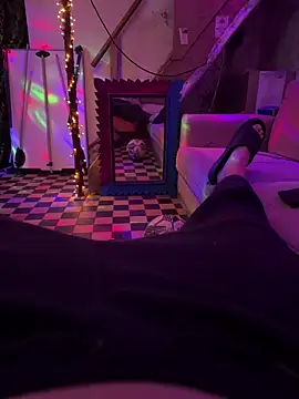 Snapshot of StudentBigD chatting on 09/20/25, 02:56 StudentBigD online show from 09/20/25, 02:56