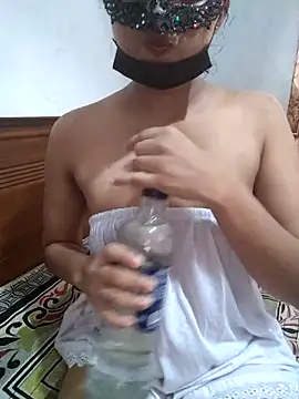 Snapshot of Sadu_Live chatting on 10/09/25, 10:02 Sadu Live online show from 10/09/25, 10:02