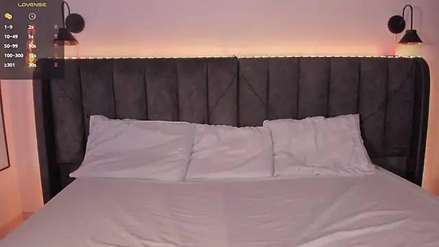 Sophie Smith19  online show from 11/26/25, 02:07