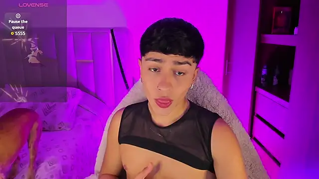 Snapshot of Matheewx_m chatting on 03/08/26, 01:25 Matheewx m online show from 03/08/26, 01:25