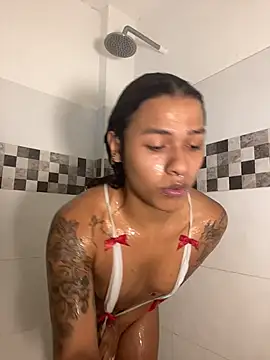 Snapshot of cam11_07 chatting on 03/12/26, 08:37 cam11 07 online show from 03/12/26, 08:37