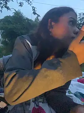 Snapshot of cam11_07 chatting on 03/27/26, 11:26 cam11 07 online show from 03/27/26, 11:26