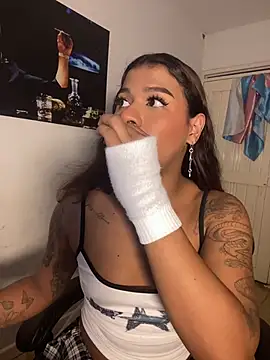 Snapshot of cam11_07 chatting on 03/28/26, 09:47 cam11 07 online show from 03/28/26, 09:47