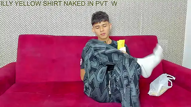 willy sexxx18 online show from 11/30/25, 01:15