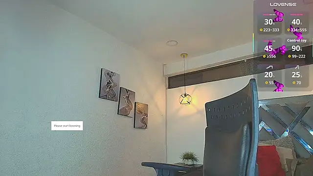 Snapshot of Rossi_ss1 chatting on 11/29/25, 04:59 Rossi ss1 online show from 11/29/25, 04:59