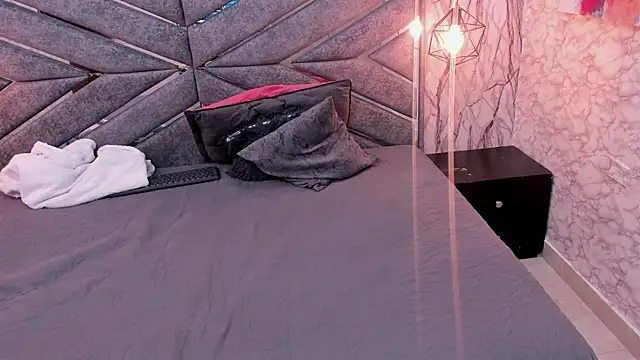 Snapshot of SASHA_BROWNIE__ chatting on 11/13/25, 08:08 SASHA BROWNIE online show from 11/13/25, 08:08