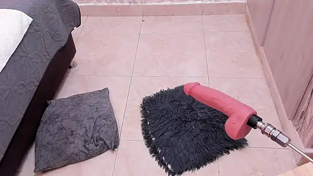 Snapshot of SASHA_BROWNIE__ chatting on 11/27/25, 08:00 SASHA BROWNIE online show from 11/27/25, 08:00