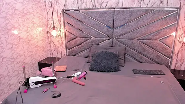 Snapshot of SASHA_BROWNIE__ chatting on 11/29/25, 08:01 SASHA BROWNIE online show from 11/29/25, 08:01