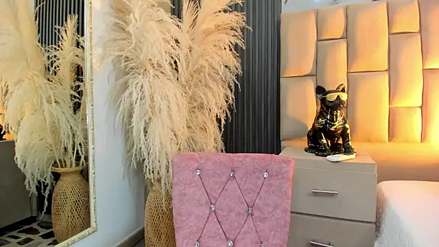 cloesummerr  online show from 02/07/26, 01:09