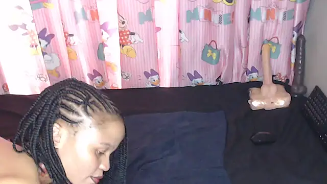 TrishahXo online show from 03/29/26, 01:22