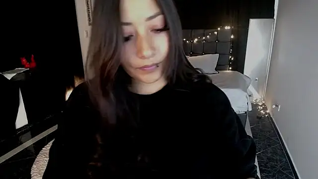 Mia 1120 online show from 09/12/25, 11:37