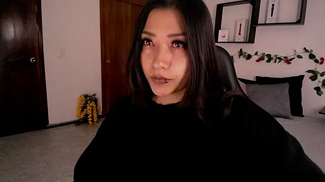 Mia 1120 online show from 10/20/25, 12:38