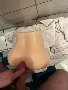 Snapshot of Syrocc chatting on 02/23/26, 08:28 Syrocc online show from 02/23/26, 08:28