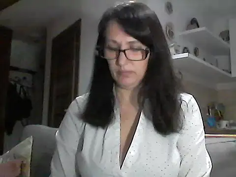 Elena48324 online show from 04/08/26, 05:13