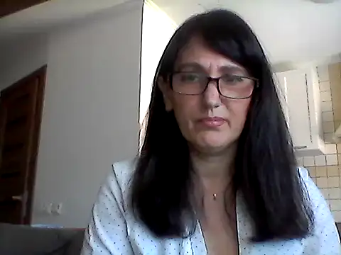 Elena48324 online show from 05/05/26, 10:01