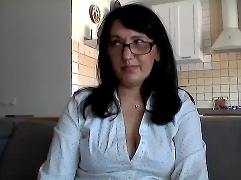 Elena48324 online show from 05/10/26, 09:36