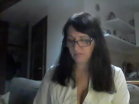 Snapshot of Elena48324 chatting on 06/05/26, 06:57 Elena48324 online show from 06/05/26, 06:57