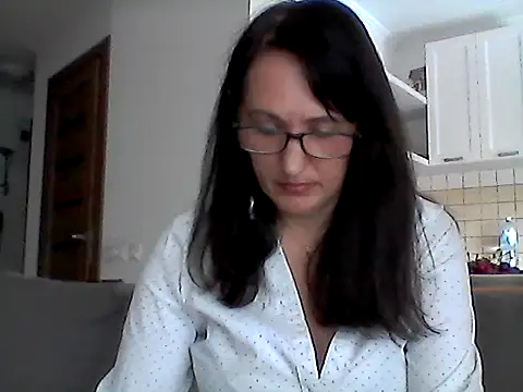 Snapshot of Elena48324 chatting on 06/06/26, 10:09 Elena48324 online show from 06/06/26, 10:09