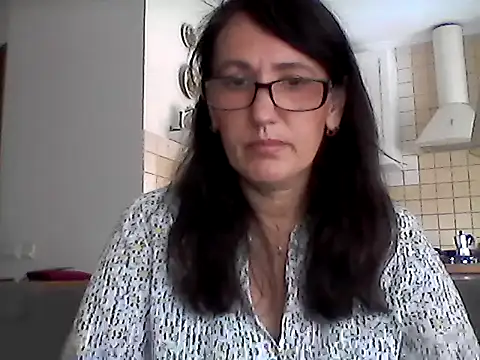 Snapshot of Elena48324 chatting on 06/13/26, 09:18 Elena48324 online show from 06/13/26, 09:18