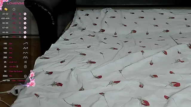 Snapshot of alice_allens chatting on 12/21/25, 10:11 alice allens online show from 12/21/25, 10:11