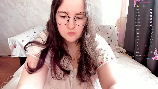 Snapshot of alice_allens chatting on 03/18/26, 06:38 alice allens online show from 03/18/26, 06:38