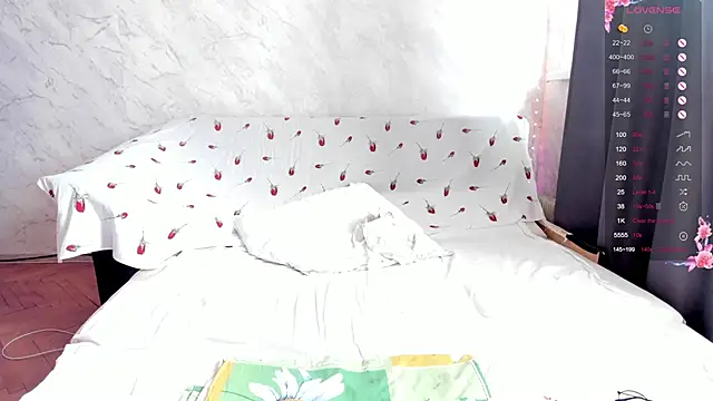 Snapshot of alice_allens chatting on 03/21/26, 06:29 alice allens online show from 03/21/26, 06:29