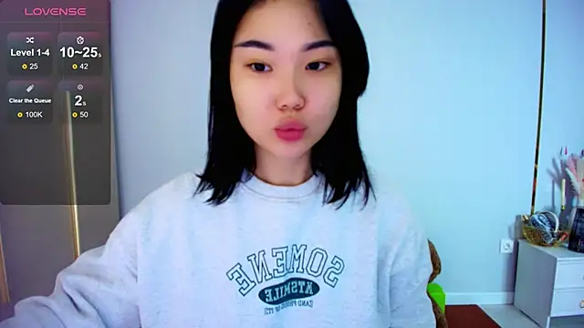 Snapshot of hwa_rin chatting on 11/19/25, 03:34 hwa rin online show from 11/19/25, 03:34