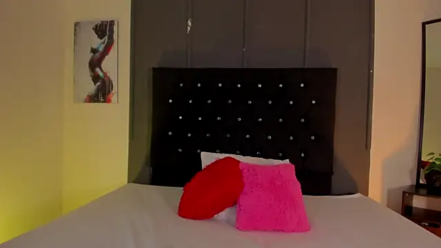 Zafiro  Brown online show from 03/06/26, 08:05