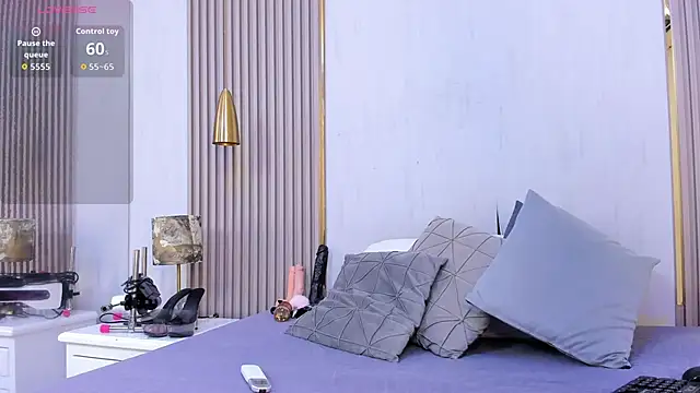 Skylar Smith  online show from 10/24/25, 12:45