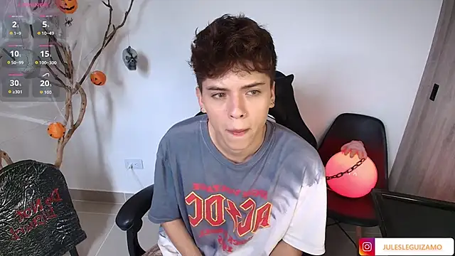 Snapshot of stev_austin_ chatting on 10/18/25, 07:03 stev austin online show from 10/18/25, 07:03