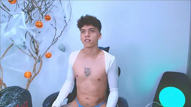 Snapshot of stev_austin_ chatting on 10/29/25, 03:42 stev austin online show from 10/29/25, 03:42