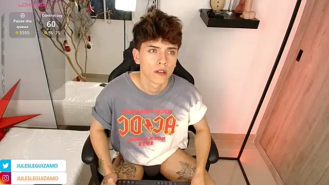 Snapshot of stev_austin_ chatting on 11/09/25, 12:20 stev austin online show from 11/09/25, 12:20