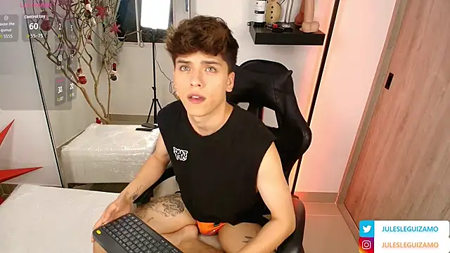 Snapshot of stev_austin_ chatting on 11/09/25, 11:47 stev austin online show from 11/09/25, 11:47