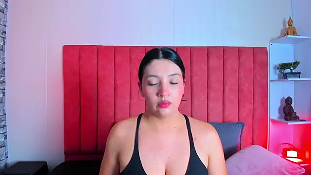 Snapshot of ashley_Olsen chatting on 11/05/25, 03:06 ashley Olsen online show from 11/05/25, 03:06