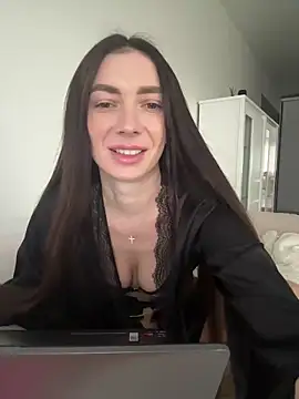 AmandaStoun online show from 12/15/25, 12:09