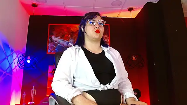 Lilih golden online show from 09/23/25, 11:46