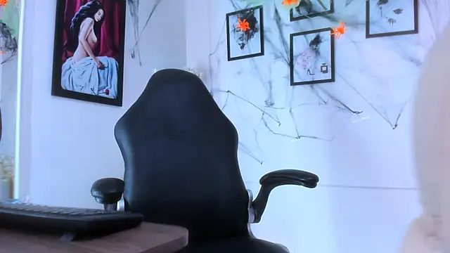 Snapshot of Ariana_costa chatting on 10/29/25, 01:46 Ariana costa online show from 10/29/25, 01:46