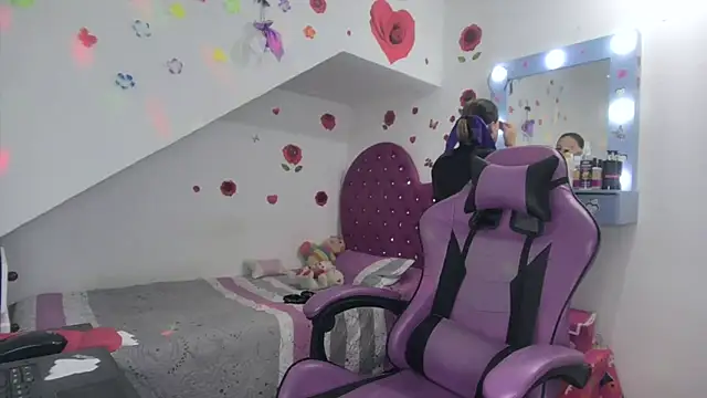 Snapshot of soffy_rosses chatting on 10/16/25, 01:50 soffy rosses online show from 10/16/25, 01:50