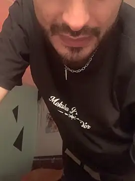 malek xarx  online show from 10/01/25, 02:17