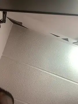 malek xarx  online show from 10/22/25, 07:02