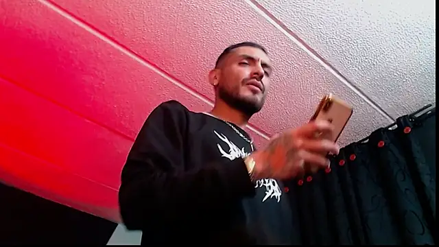 malek xarx  online show from 10/29/25, 02:58