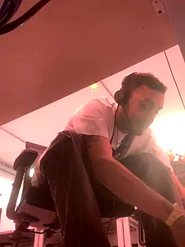 malek xarx  online show from 11/27/25, 03:25