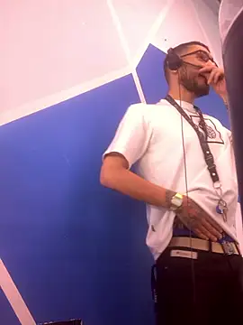 malek xarx  online show from 01/09/26, 03:15