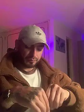 malek xarx  online show from 02/04/26, 05:35