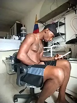 Snapshot of Jhoan_Simply chatting on 02/13/26, 11:50 Jhoan Simply online show from 02/13/26, 11:50