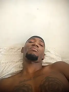 Snapshot of Jhoan_Simply chatting on 04/22/26, 06:20 Jhoan Simply online show from 04/22/26, 06:20