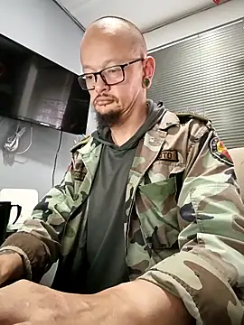 Snapshot of zain_kreigger chatting on 09/17/25, 05:03 zain kreigger online show from 09/17/25, 05:03