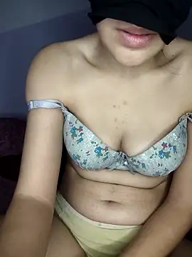 Maya 6 online show from 10/27/25, 09:08