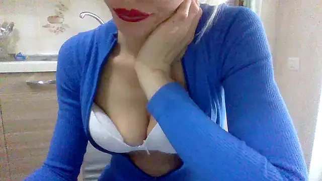Snapshot of Kelly80 chatting on 05/11/26, 02:45 Kelly80 online show from 05/11/26, 02:45